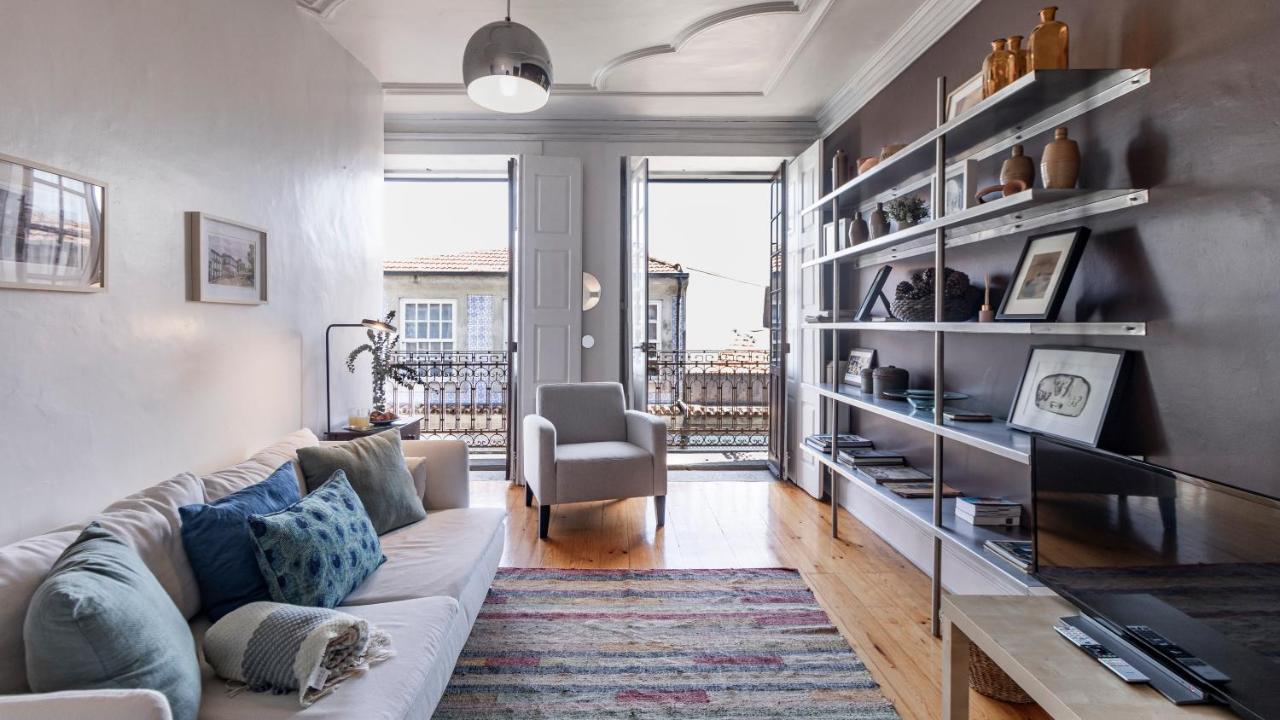 Porto 61 - Bright 2Br W/ Balcony By Lovelystay Bagian luar foto