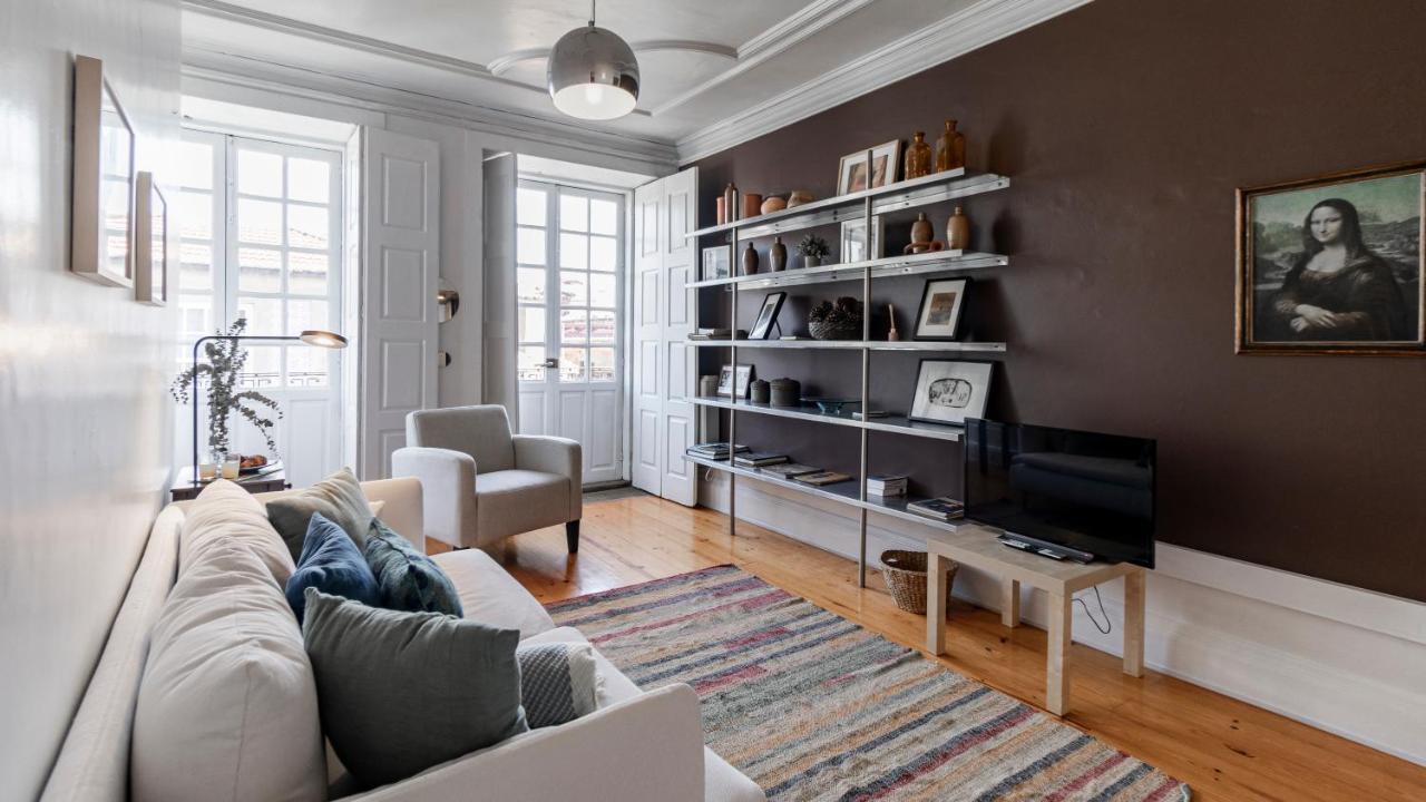 Porto 61 - Bright 2Br W/ Balcony By Lovelystay Bagian luar foto